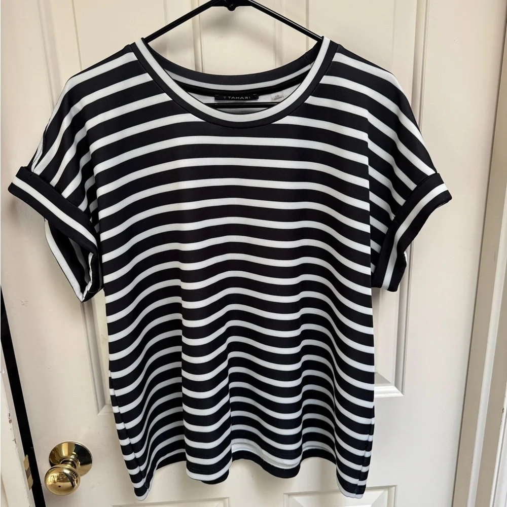 Tahari Roll Sleeve Scuba Top - Picture 2 of 7